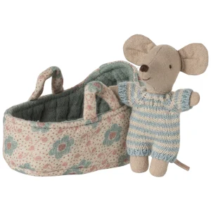 maileg knuffelmuis babymuis in poppenreiswieg - blue - 9,5 cm